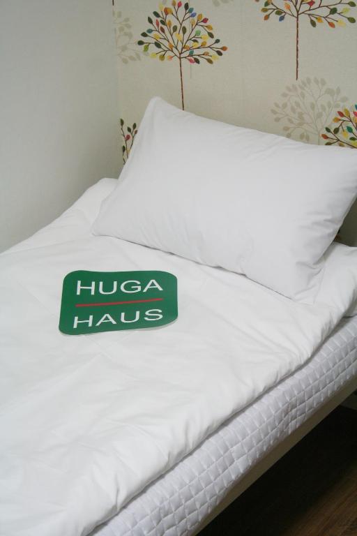 Huga Haus Ostello *