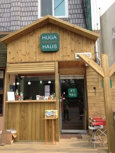 Huga Haus Ostello *