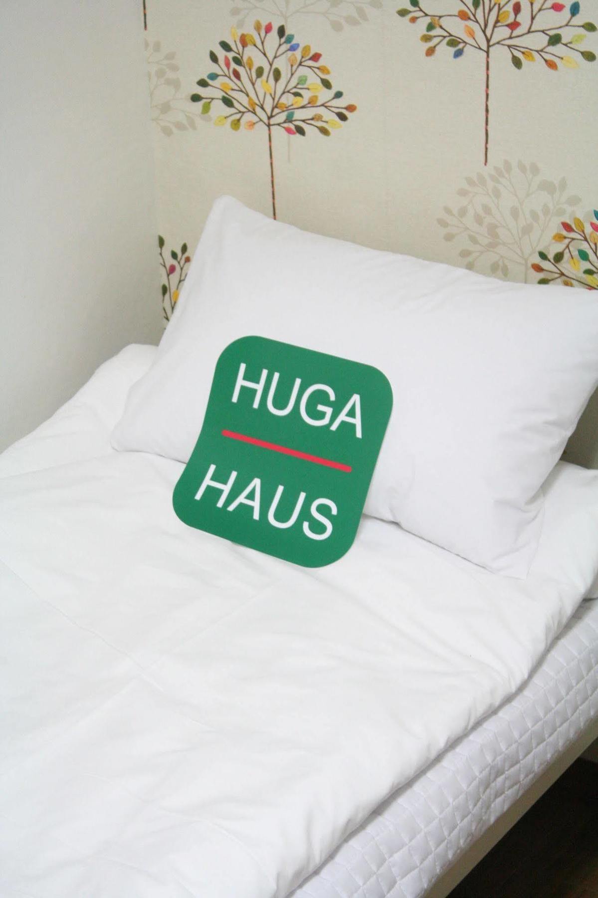 Huga Haus *